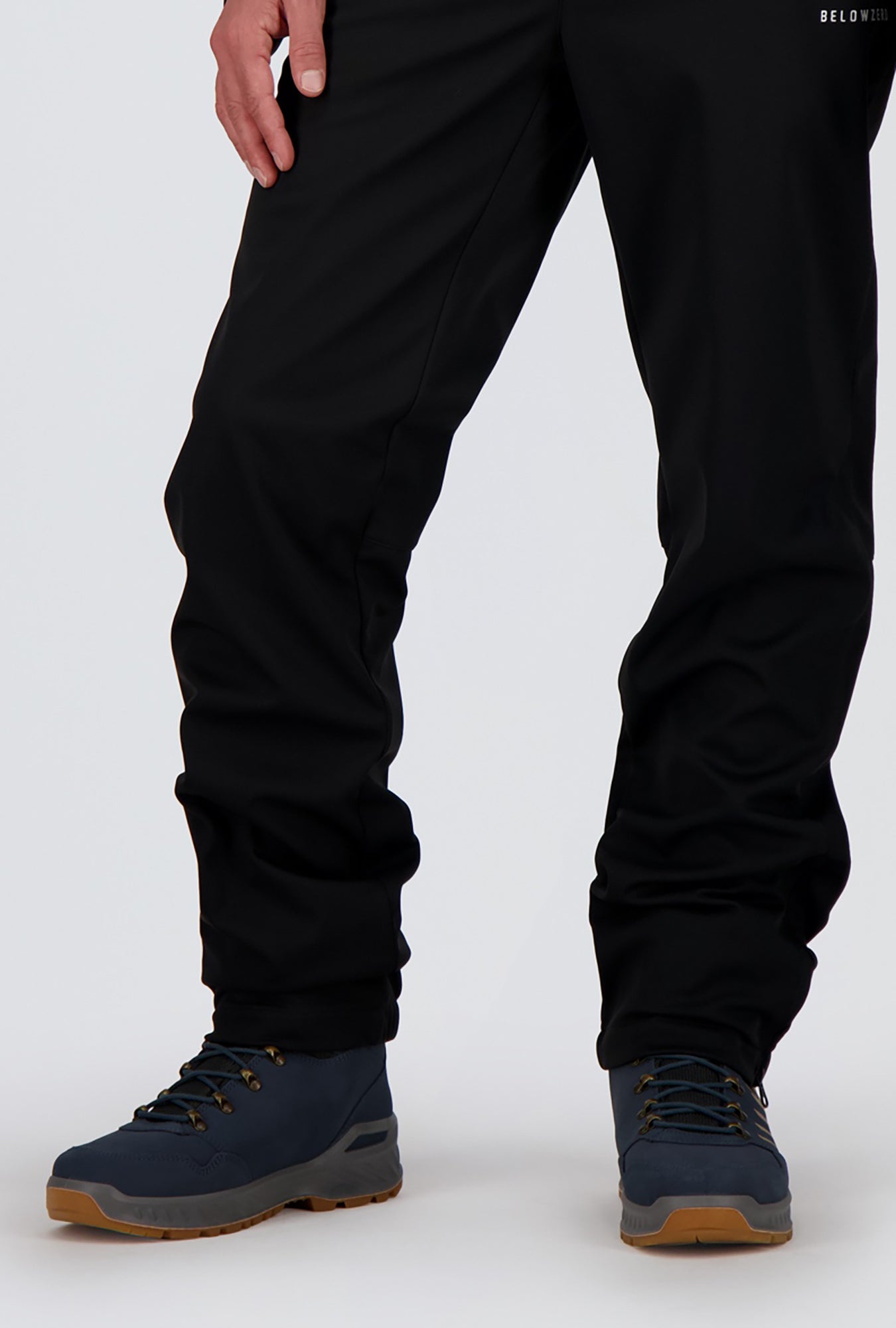 Detailbild der Beine von der Belowzero Softshellhose Herren