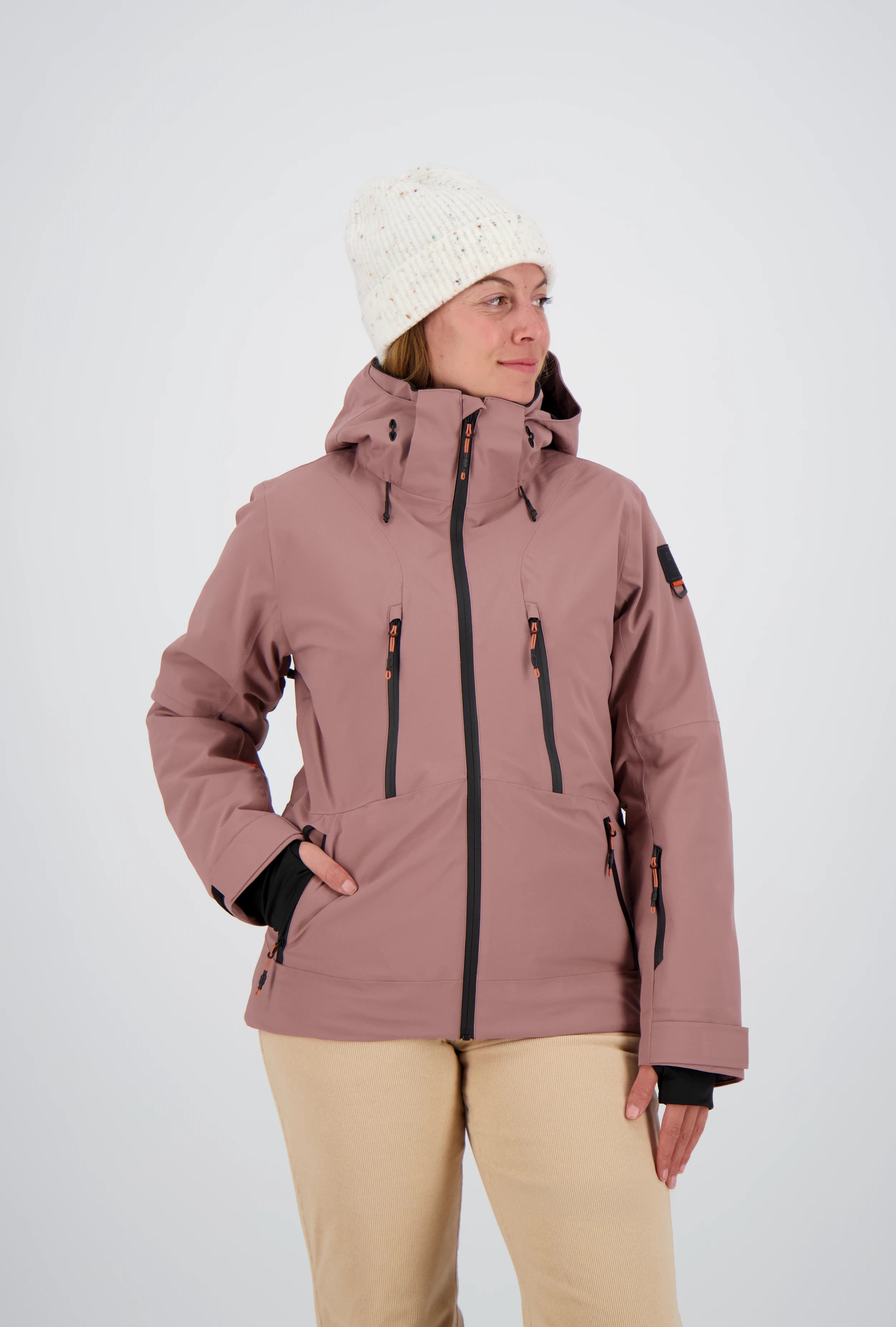 Damen Front Ansicht mit der ice rose Klosters Jacke.
