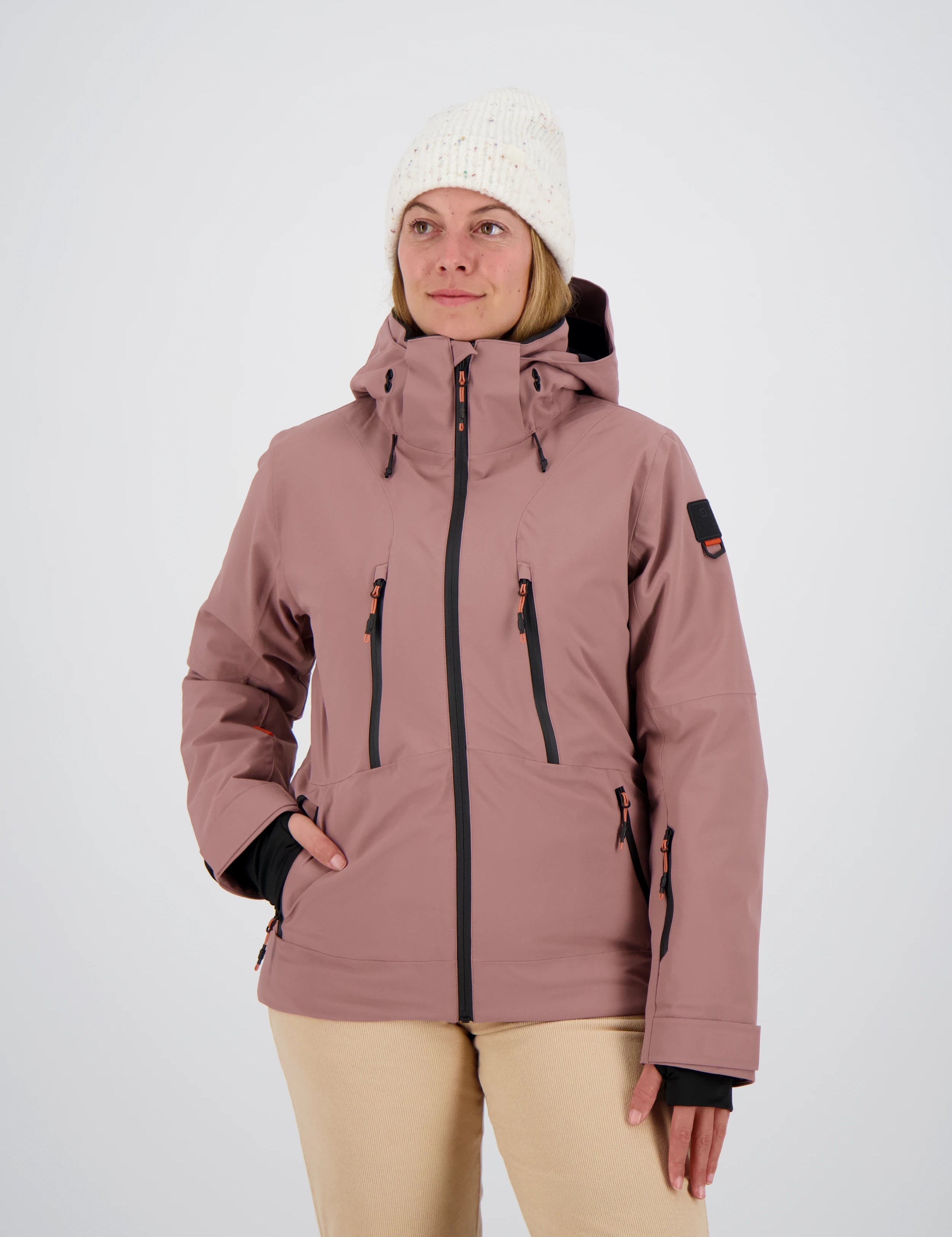 Damen Front Ansicht mit der ice rose Klosters Jacke.