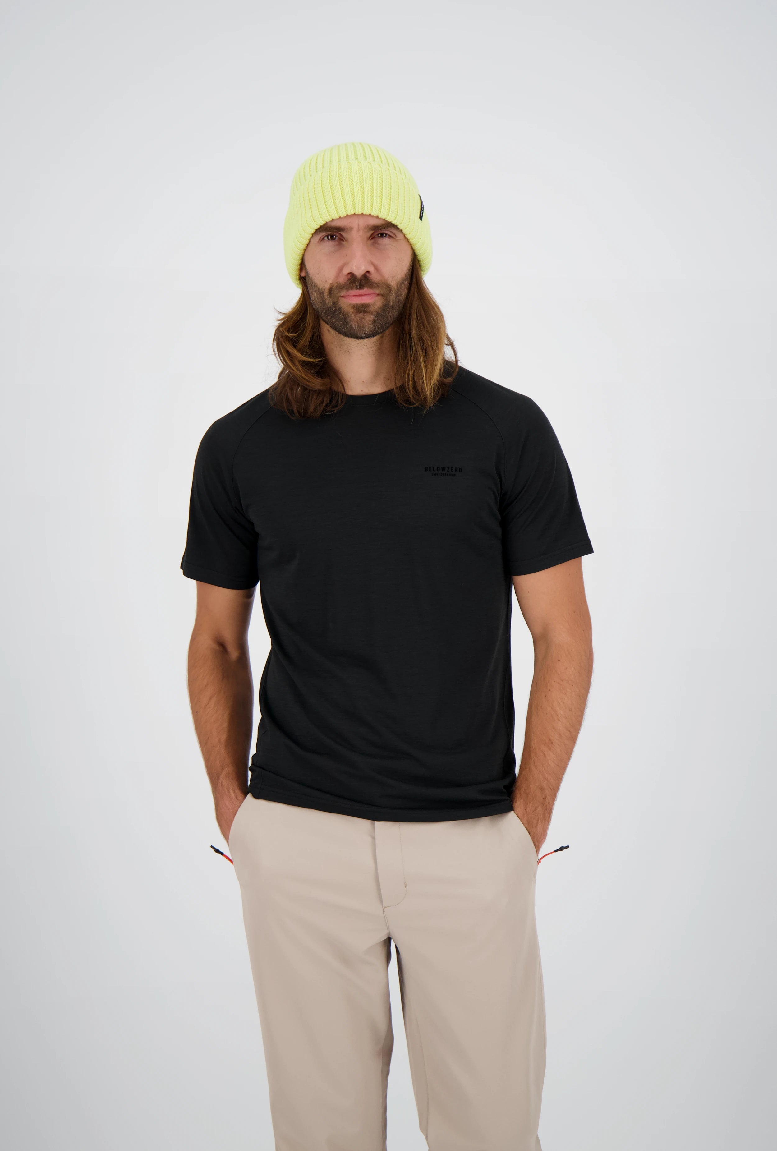 Modelbild Men des Fusion Light Merino Shirts Shortsleeve schwarz Frontansicht