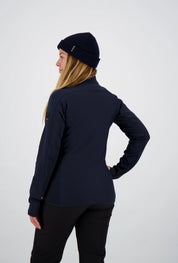 Rückenansicht der dunkelblauen Belowzero Damen-Fleecejacke mit Stehkragen, ergonomischem Schnitt und dezentem Oberarm-Logo-Badge.