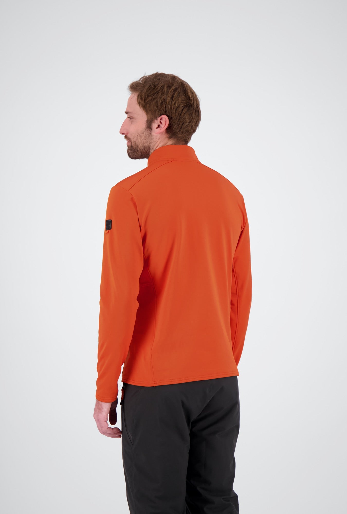 Rückenansicht des orangen sportlichen Herren Halfzip Shirts Wangs von Belowzero