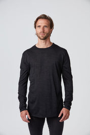 Frontansicht eines anthrazit Herren Baselayer Medium Light Longsleeve T-Shirt von Belowzero aus Merinowolle