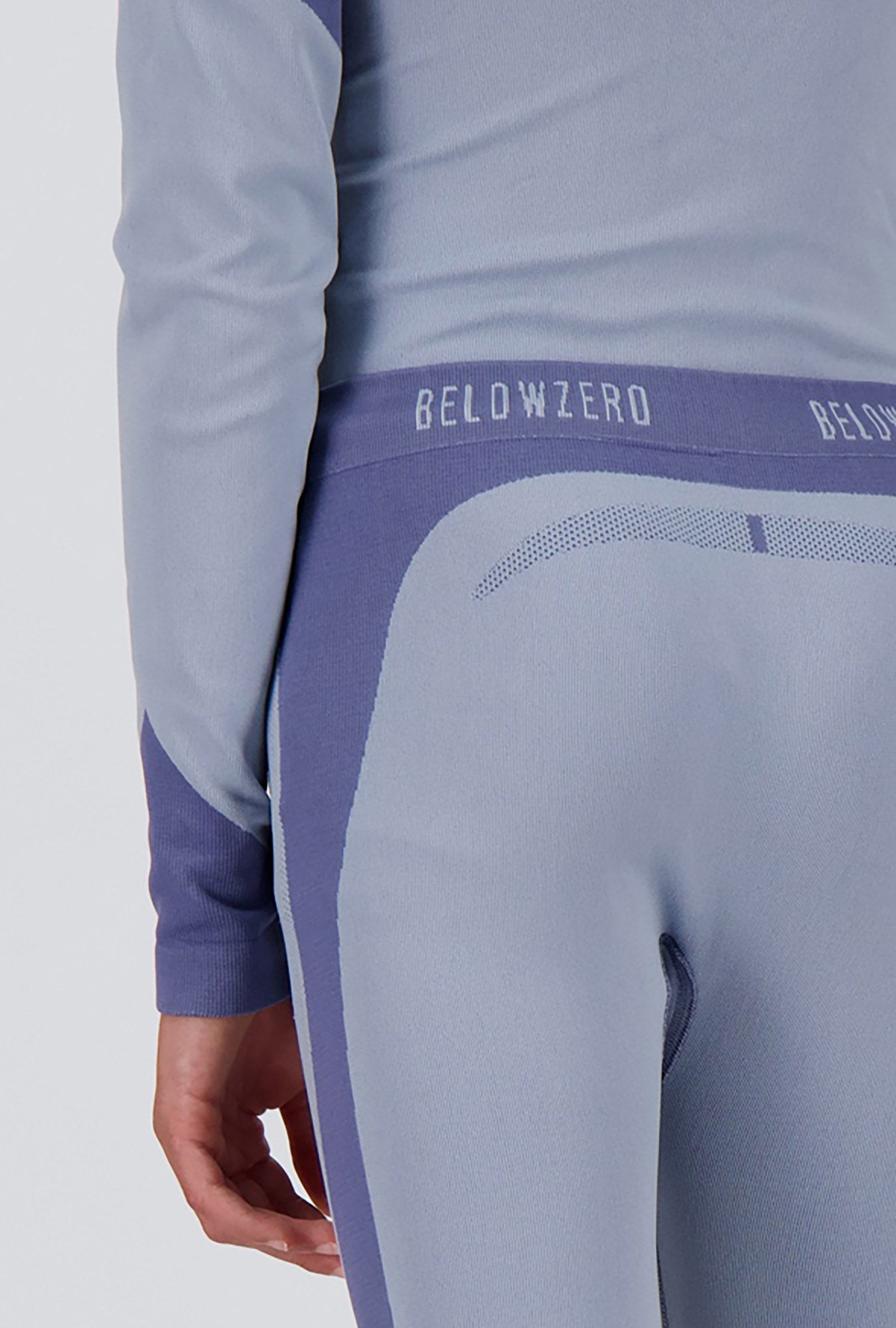 Detailansicht der light blue funktionellen Warm New Generation Kinder Baselayer Hose von Belowzero