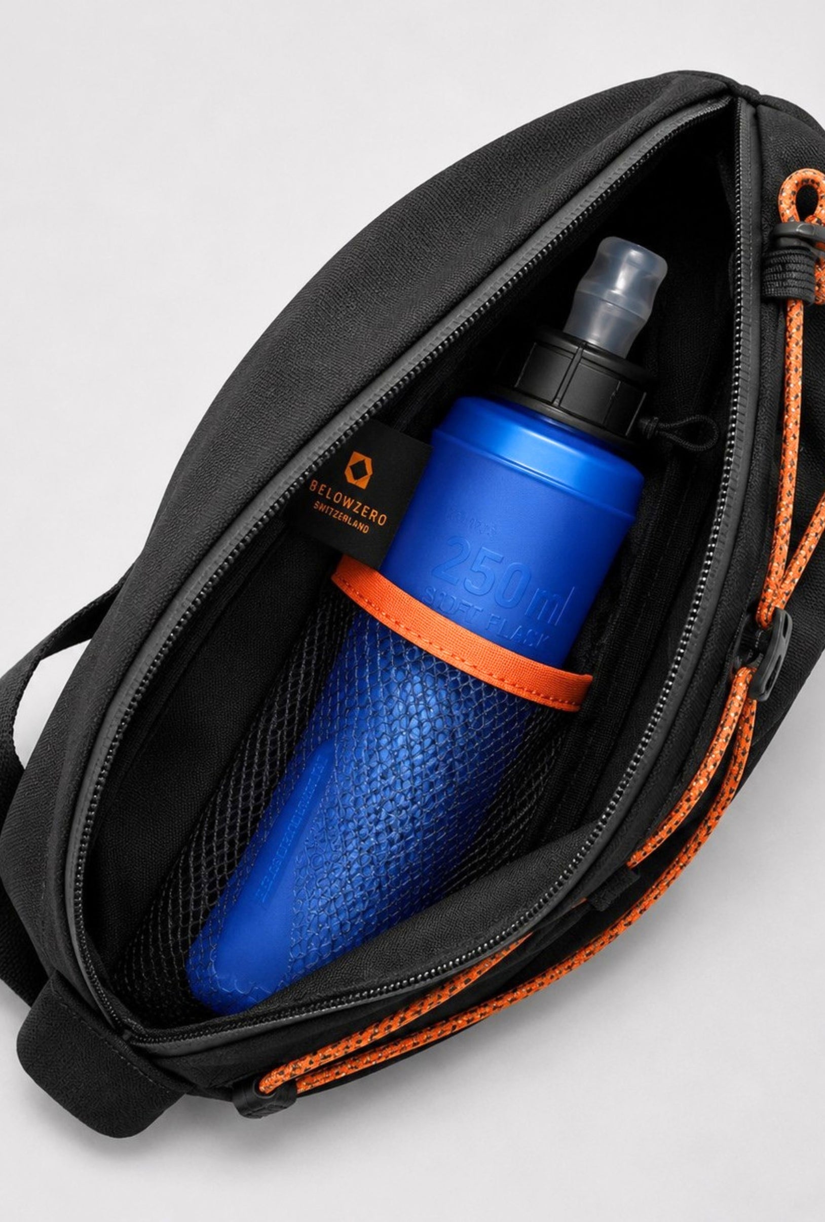 Belowzero_Zinaltasche_Trinkflaschenhalter_Outdoortasche_schwarz.jpg