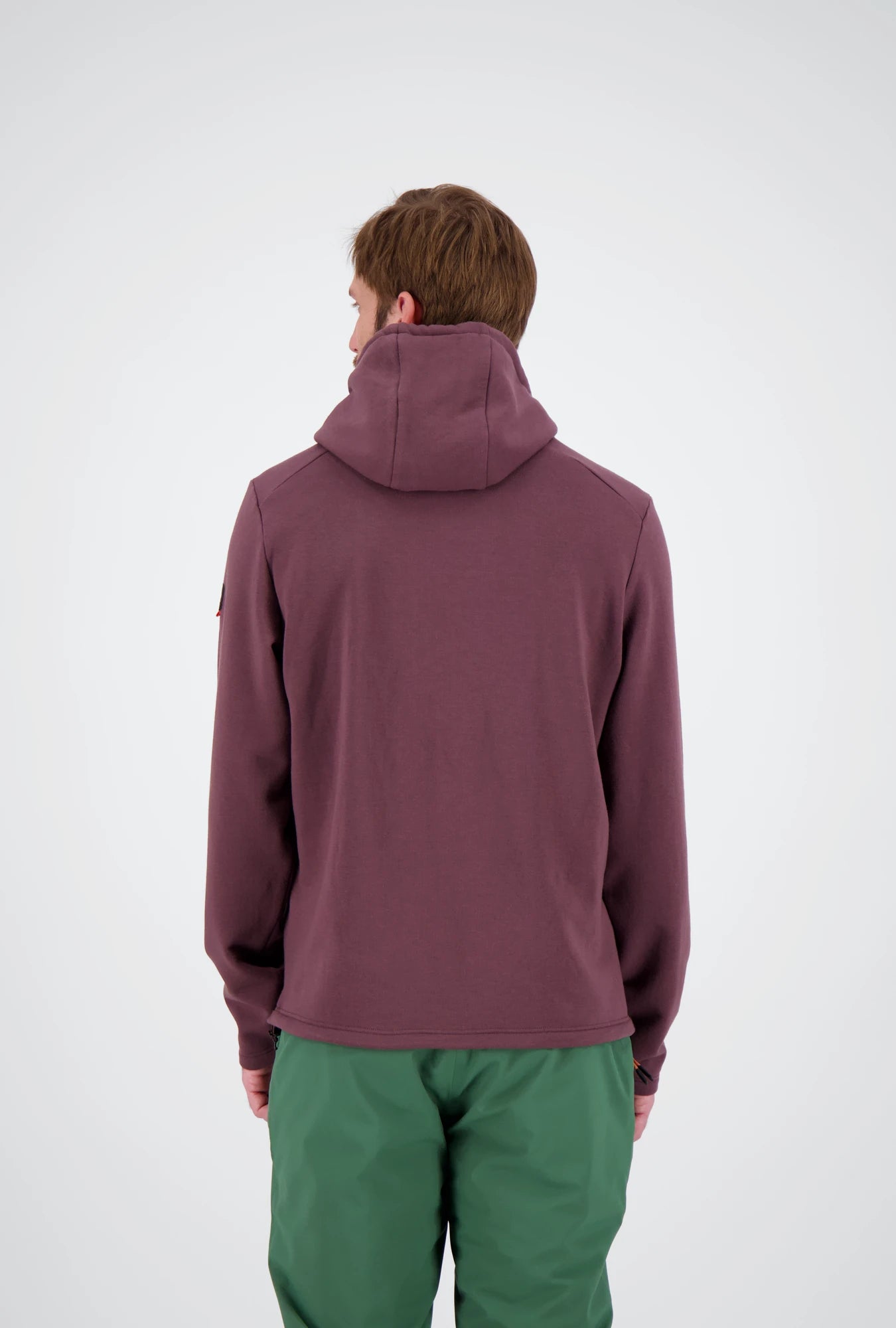 Rückenansicht des mulled wine Herren Tech Hoodie Brig von Belowzero