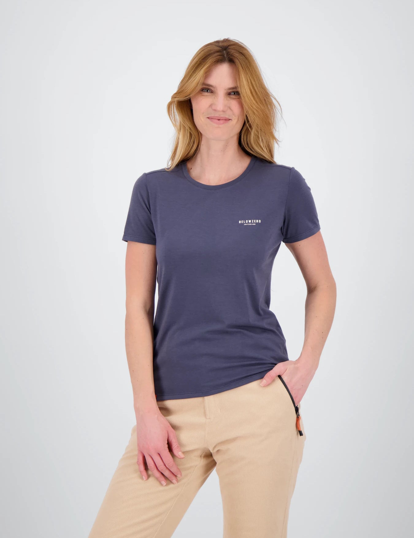 Frontansicht des nightfall sportlichen Damen T-Shirts Spiez von Belowzero